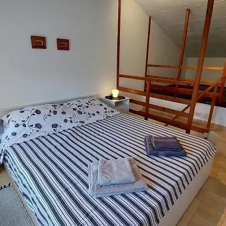 Woody Sea Apartment
